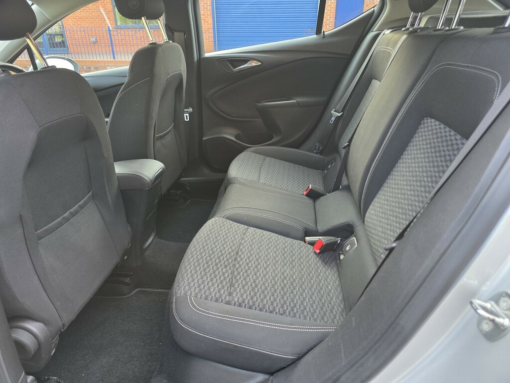 Vauxhall Astra 1.4T 16V 150 Sri Nav Silver #43