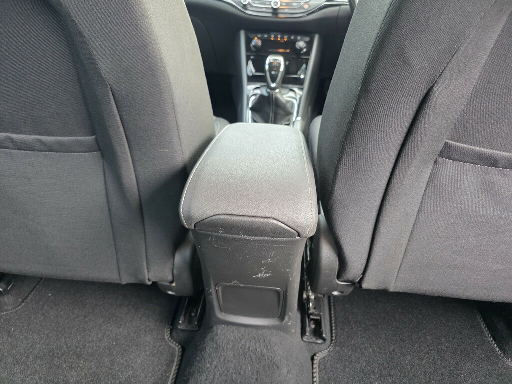 Vauxhall Astra 1.4T 16V 150 Sri Nav Silver #32