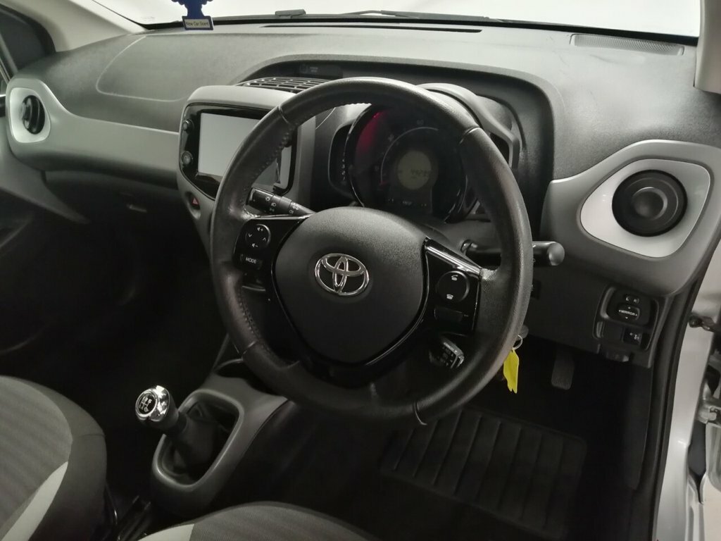 Toyota Aygo 1L X-play PK70ASO Silver #6