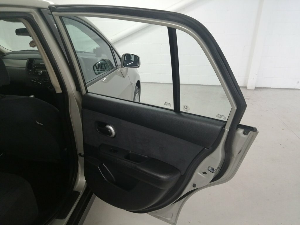 Nissan Tiida 1.6  #37