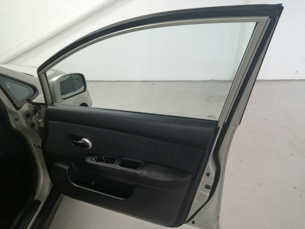 Nissan Tiida 1.6  #28