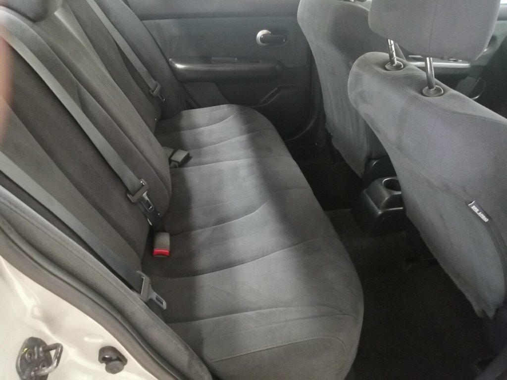 Nissan Tiida 1.6  #8