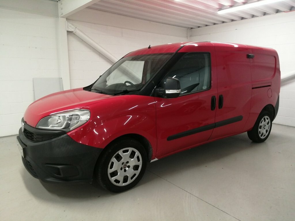Fiat Doblo Mpv Red