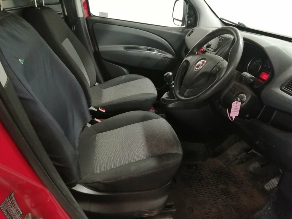 Fiat Doblo Mpv Red #6