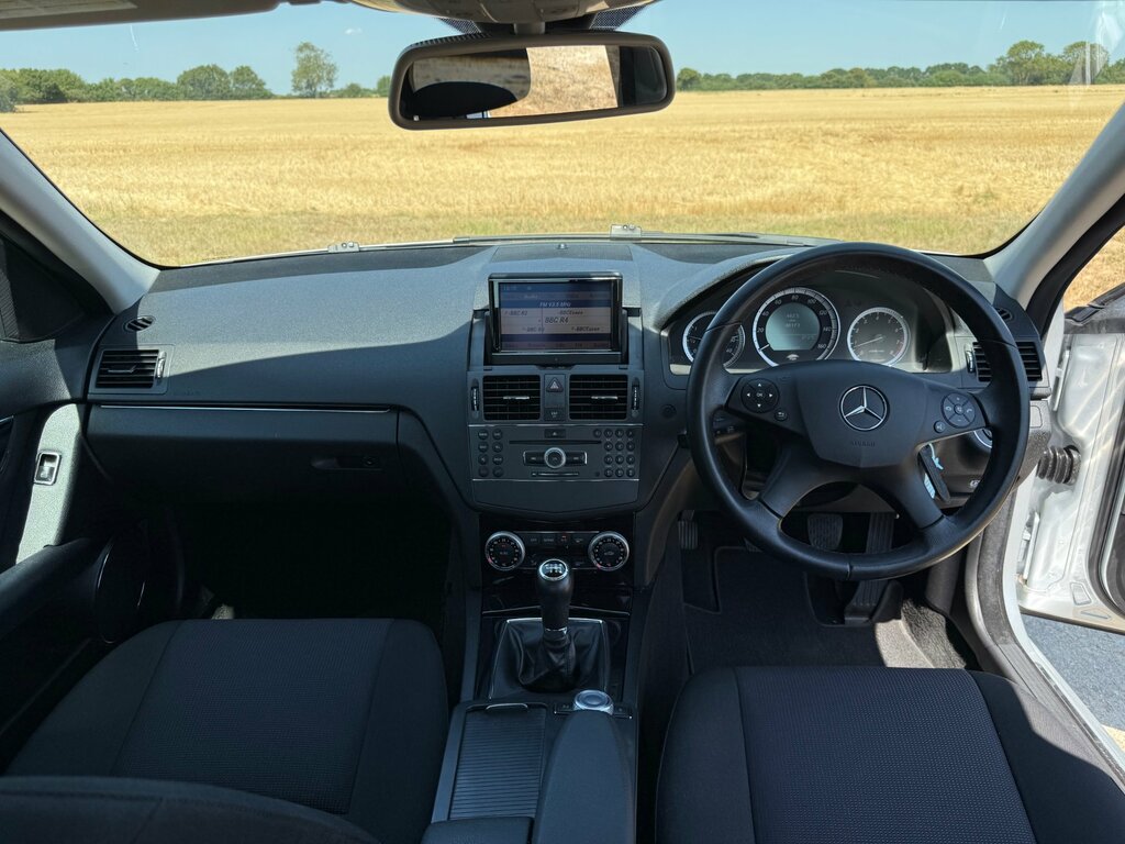 Mercedes-Benz C Class Estate #14