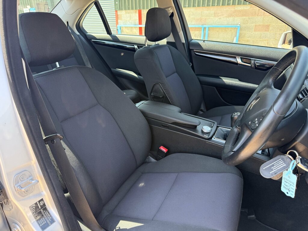 Mercedes-Benz C Class Estate #11