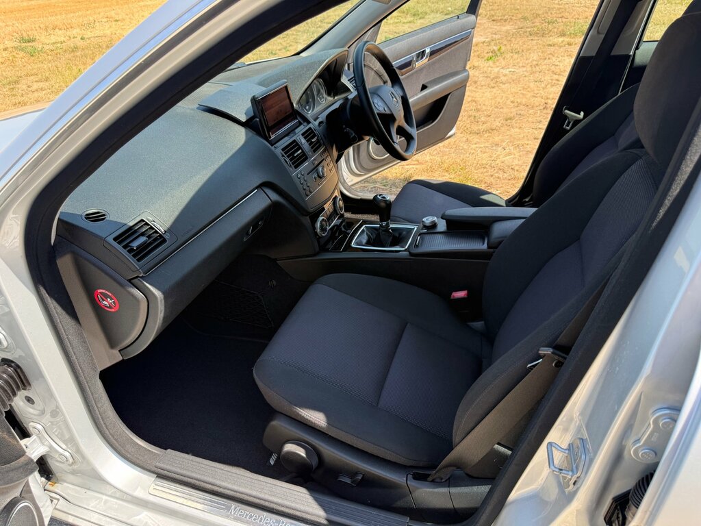 Mercedes-Benz C Class Estate #15