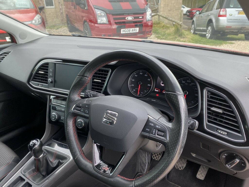 Seat Leon Hatchback 1.5 Tsi Evo Fr 2019 WD19UHU Red #3
