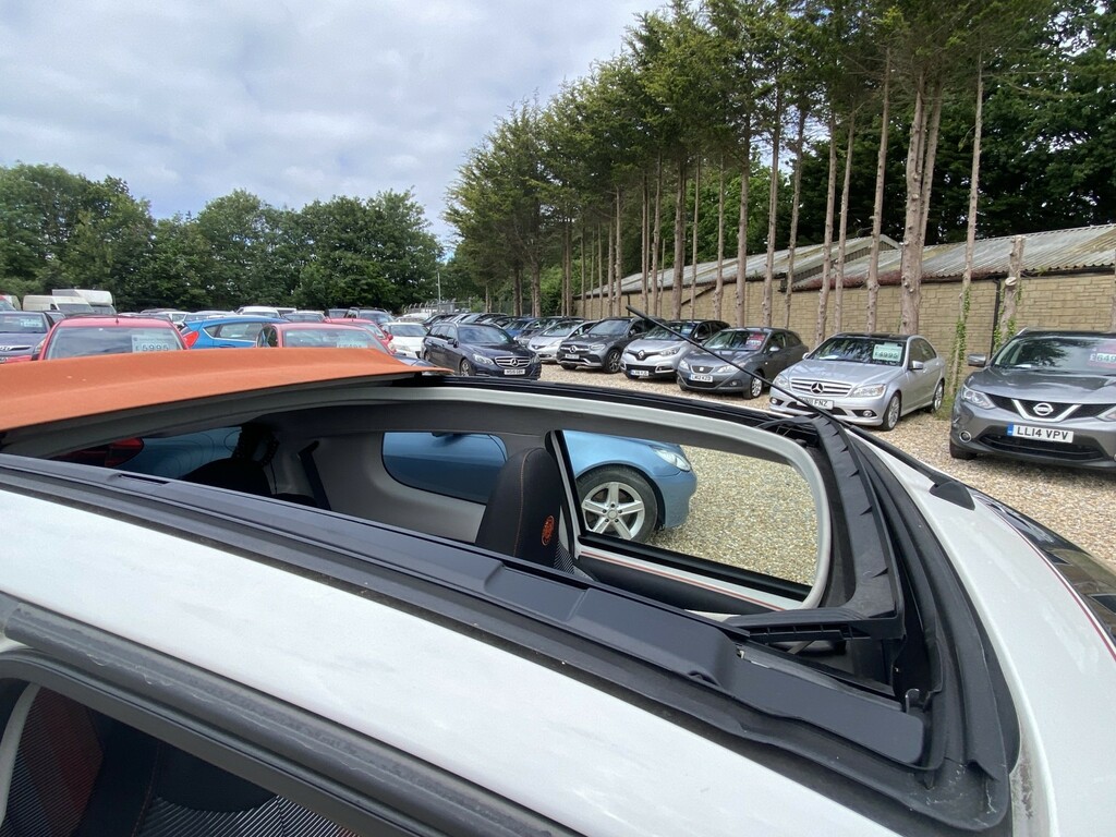 Peugeot 108 Hatchback 1.2 Puretech Roland Garros 2017 LF67UZX White #6