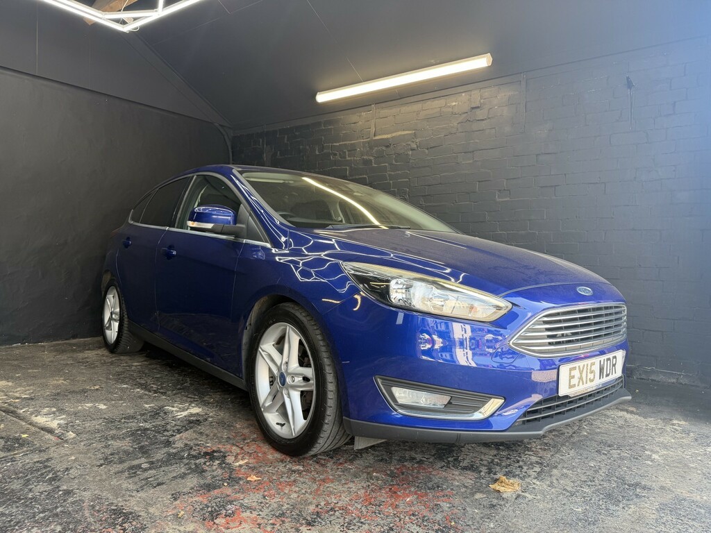 Ford Focus 1.6 Titanium 2015 Blue