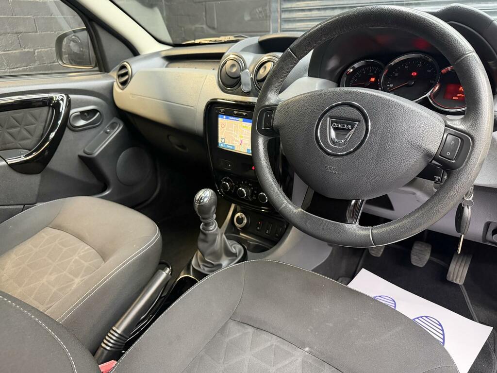 Dacia Duster 1.5 Laureate Dci 110 4X4 Grey #4