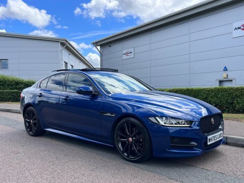 Jaguar XE 2016 16 2.0D Blue