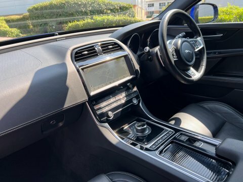 Jaguar XE Saloon 2.0D R-sport Euro 6 Ss 201968 Blue #69