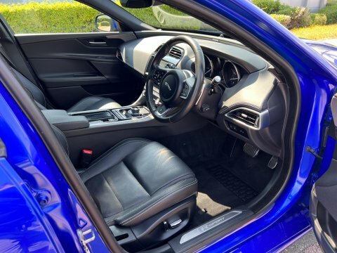 Jaguar XE Saloon 2.0D R-sport Euro 6 Ss 201968 Blue #16