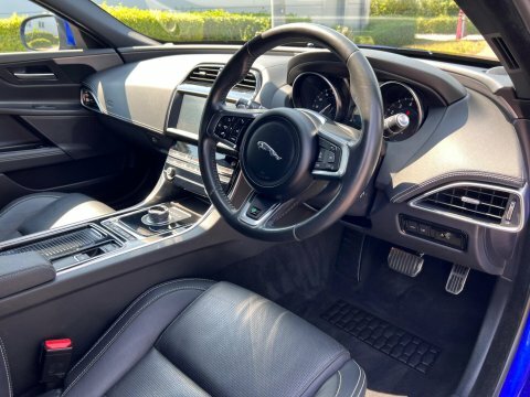 Jaguar XE Saloon 2.0D R-sport Euro 6 Ss 201968 Blue #17