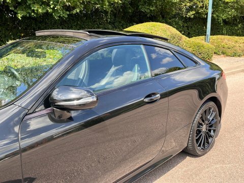 Mercedes-Benz E Class E220d Amg Line Premium 192 Bhp White #12