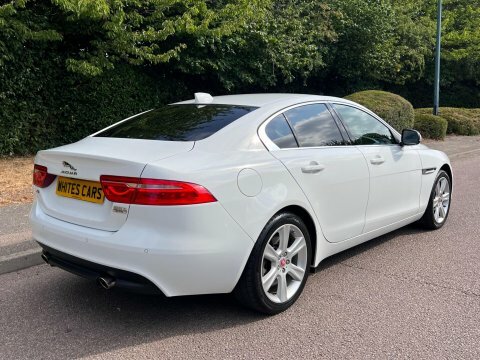 Jaguar XE 2018 18 2.0I White #3