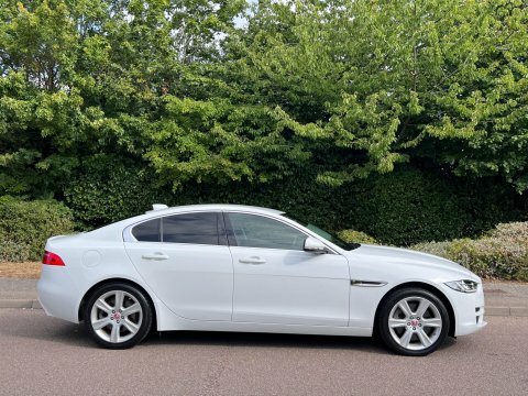 Jaguar XE 2018 18 2.0I White #2