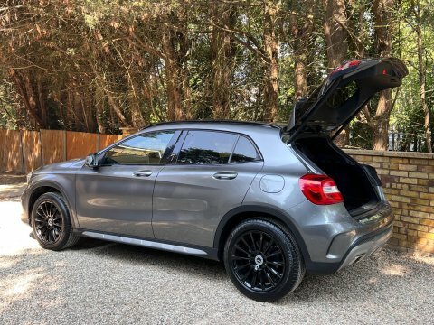 Mercedes-Benz GLA Class Gla220 Cdi 4Matic Black #34