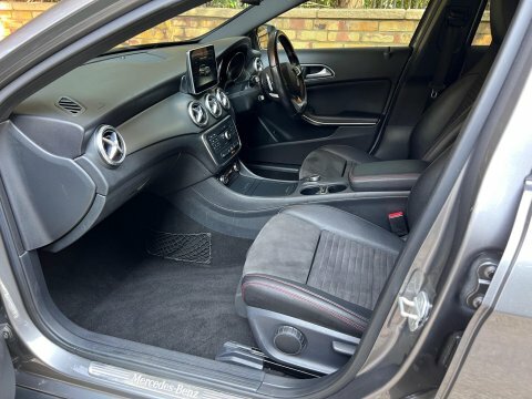 Mercedes-Benz GLA Class Gla220 Cdi 4Matic Black #23