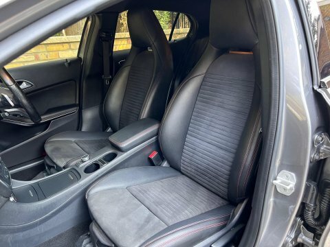 Mercedes-Benz GLA Class Gla220 Cdi 4Matic Black #25
