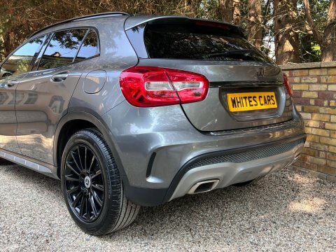 Mercedes-Benz GLA Class Gla220 Cdi 4Matic Black #50