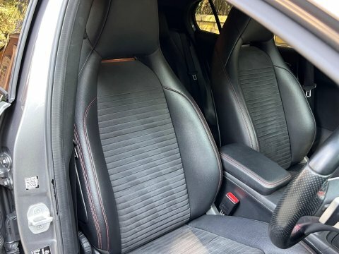 Mercedes-Benz GLA Class Gla220 Cdi 4Matic Black #17