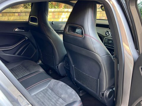 Mercedes-Benz GLA Class Gla220 Cdi 4Matic Black #32