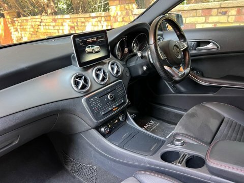 Mercedes-Benz GLA Class Gla220 Cdi 4Matic Black #56