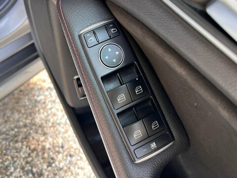 Mercedes-Benz GLA Class Gla220 Cdi 4Matic Black #42