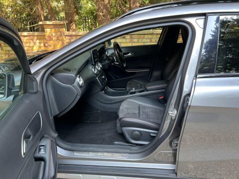 Mercedes-Benz GLA Class Gla220 Cdi 4Matic Black #24