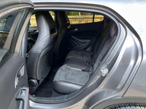 Mercedes-Benz GLA Class Gla220 Cdi 4Matic Black #27