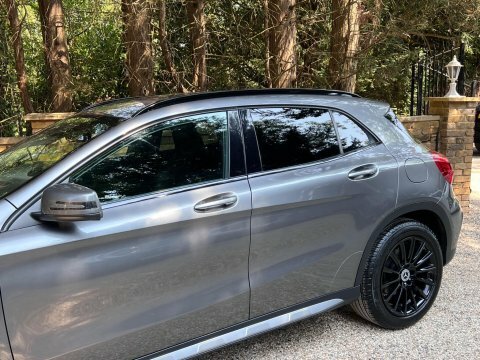 Mercedes-Benz GLA Class Gla220 Cdi 4Matic Black #12