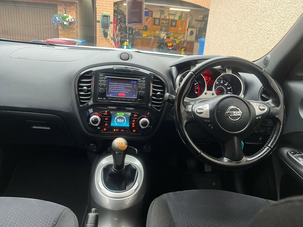 Nissan Juke Hatchback 1.6 Acenta Grey #10
