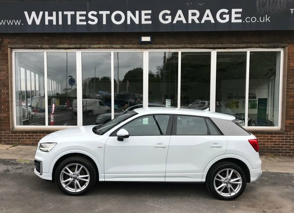 Audi Q2 1L S Line OV18WMX White #4