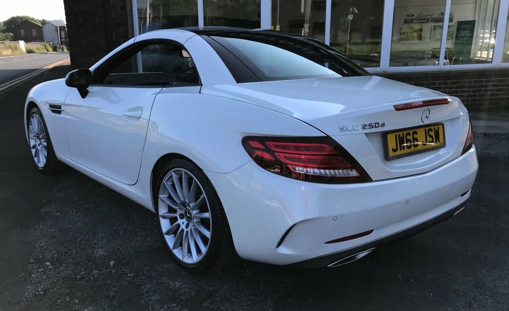 Mercedes-Benz SLC 2L Amg Line White #4