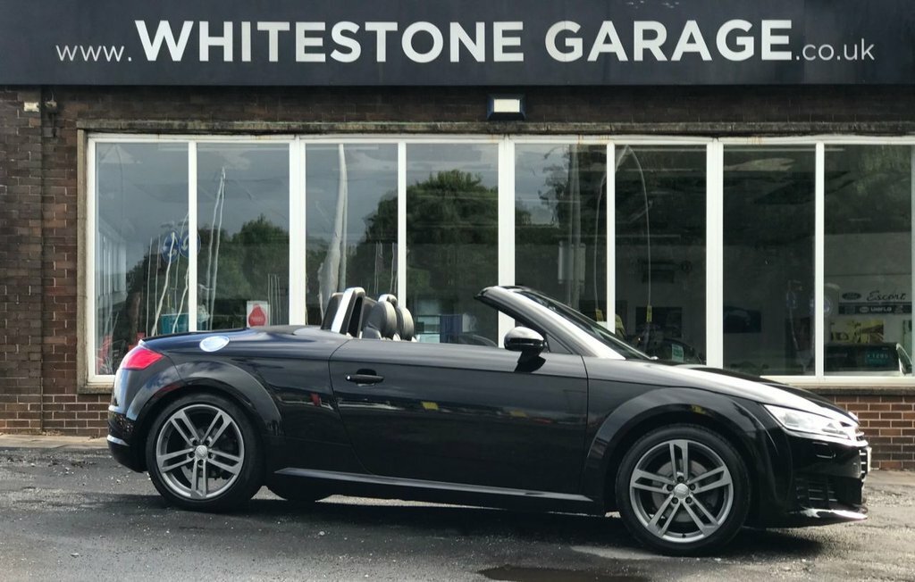 Audi TT 2L Sport Black #4