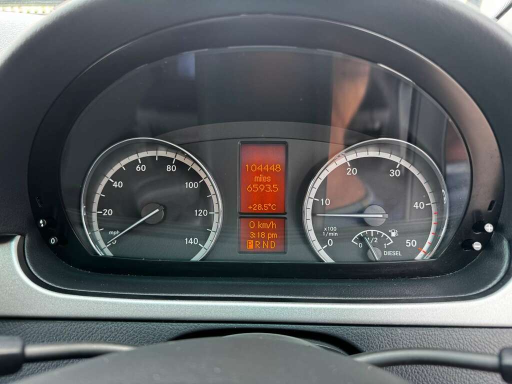 Mercedes-Benz Vito 122Cdi Window Van Black #21