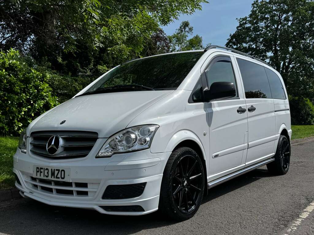 Mercedes-Benz Vito 122Cdi Window Van Black #10