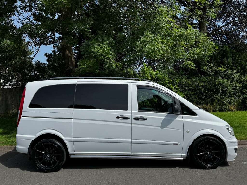 Mercedes-Benz Vito 122Cdi Window Van Black #6