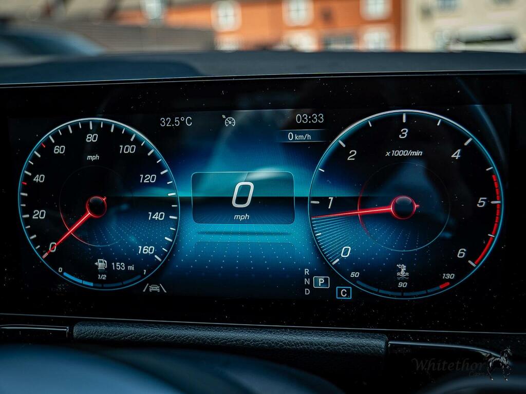 Mercedes-Benz GLA Class Suv Black #23