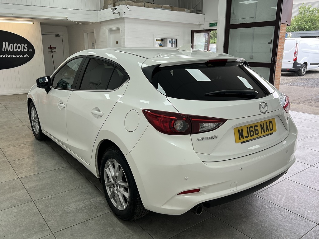 Mazda 3 Skyactiv-g Se-l Nav White #5