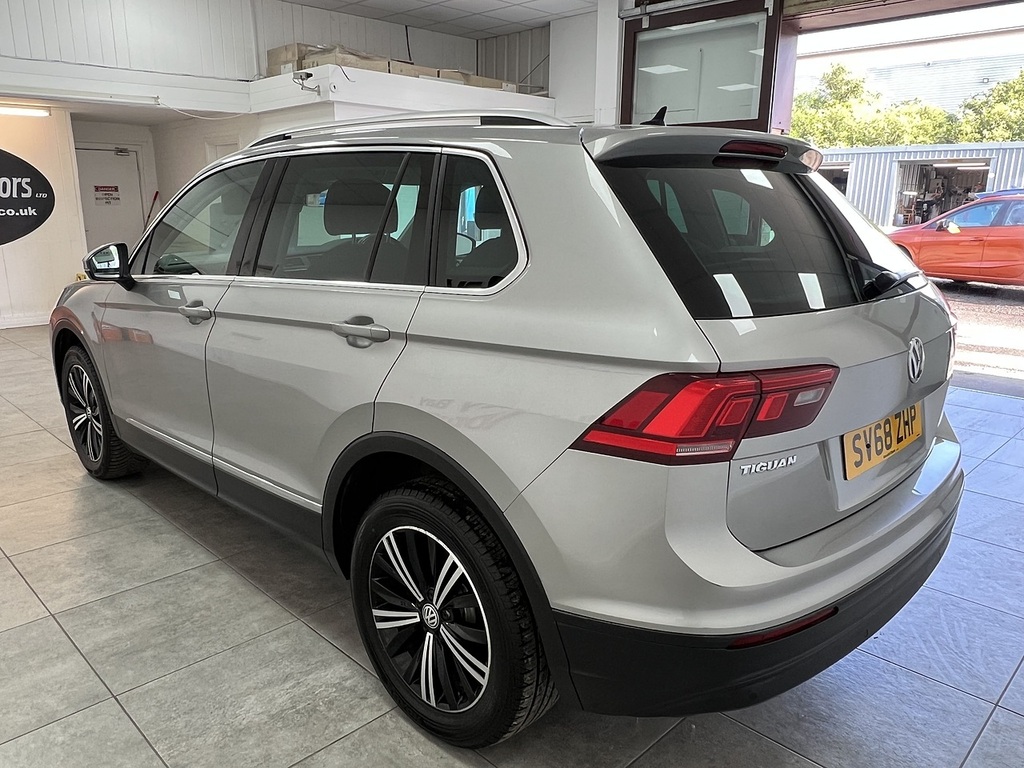 Volkswagen Tiguan Tdi Se Navigation SV68ZHP Silver #5
