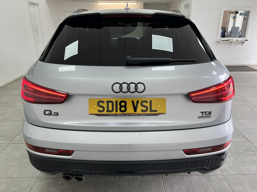 Audi Q3 Tdi Black Edition SD18VSL Silver #4
