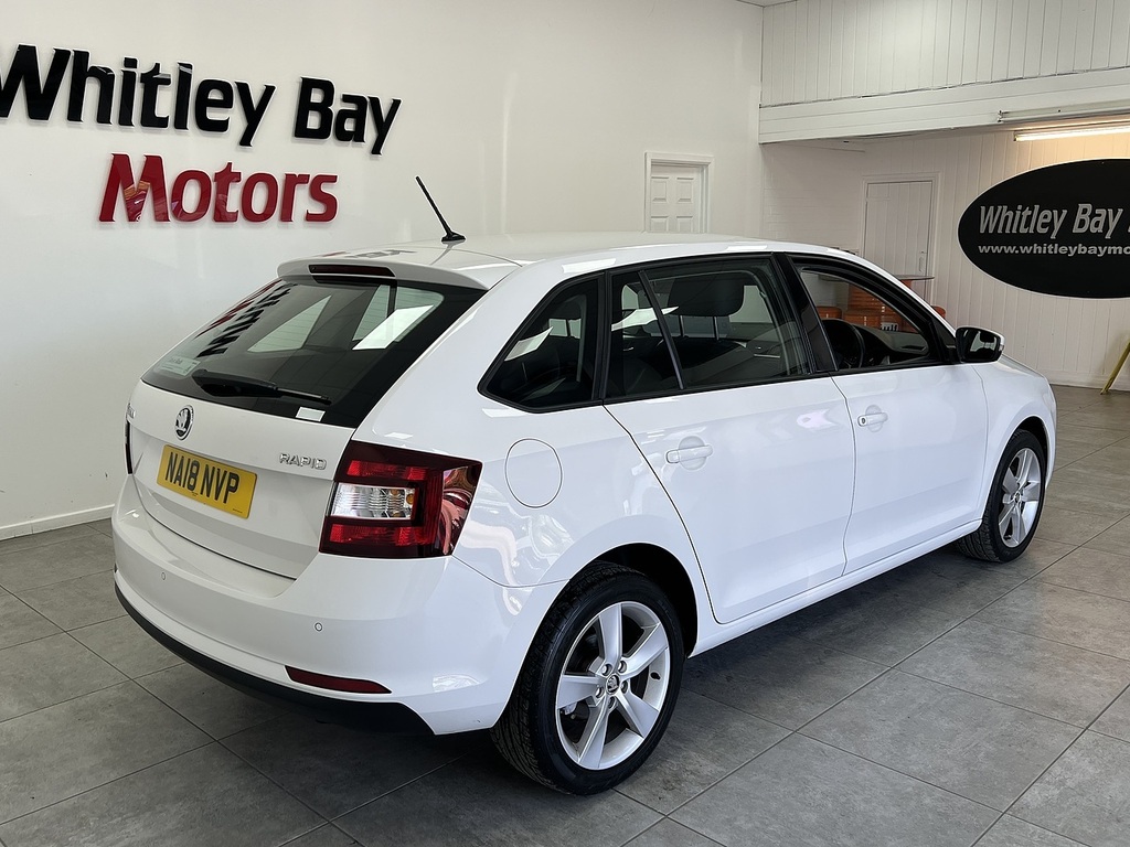 Skoda Rapid Spaceback Tsi Se Tech NA18NVP White #3