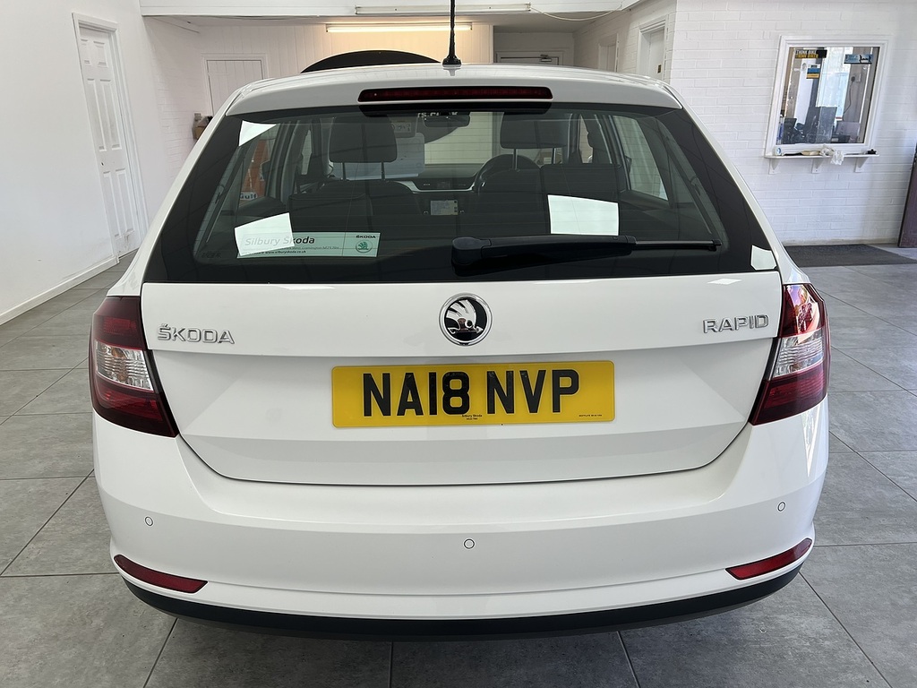 Skoda Rapid Spaceback Tsi Se Tech NA18NVP White #4