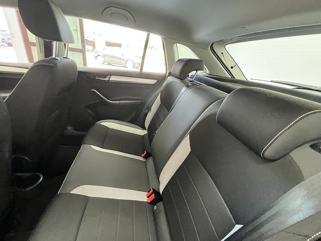Skoda Rapid Spaceback Spaceback Se Tech Tsi Blue #17