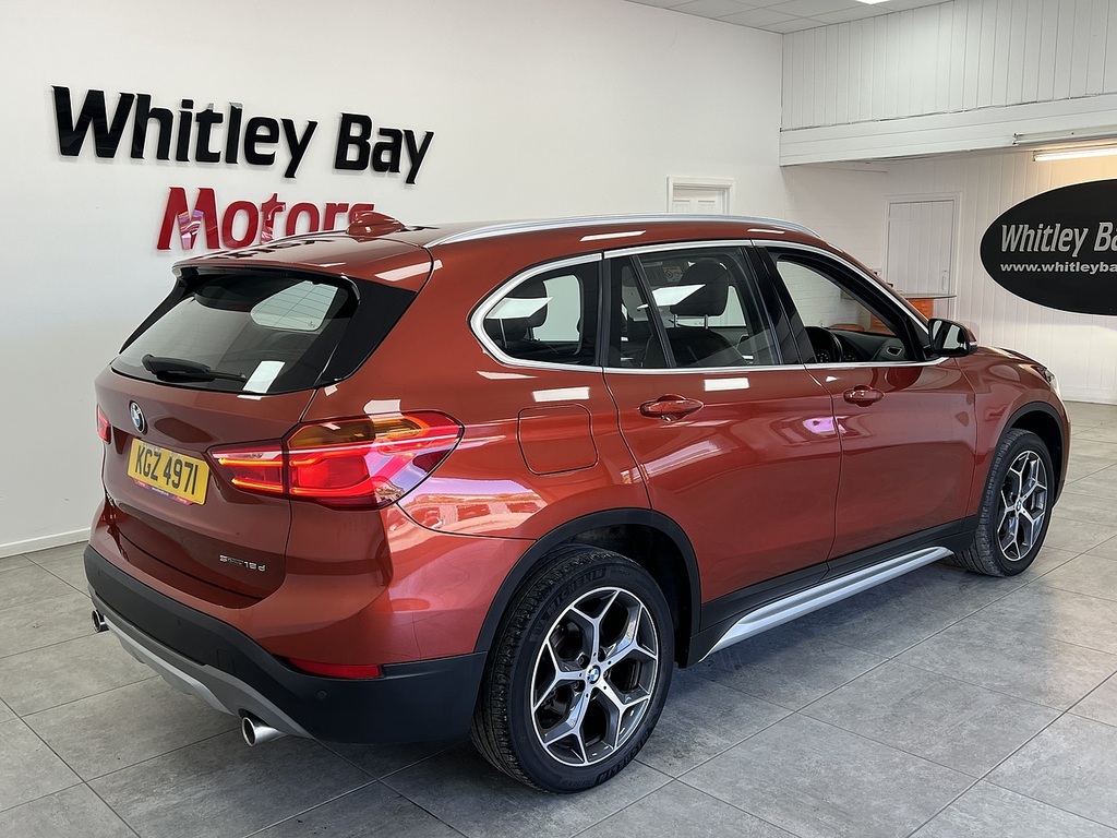 BMW X1 18D Xline KGZ4971 Orange #3