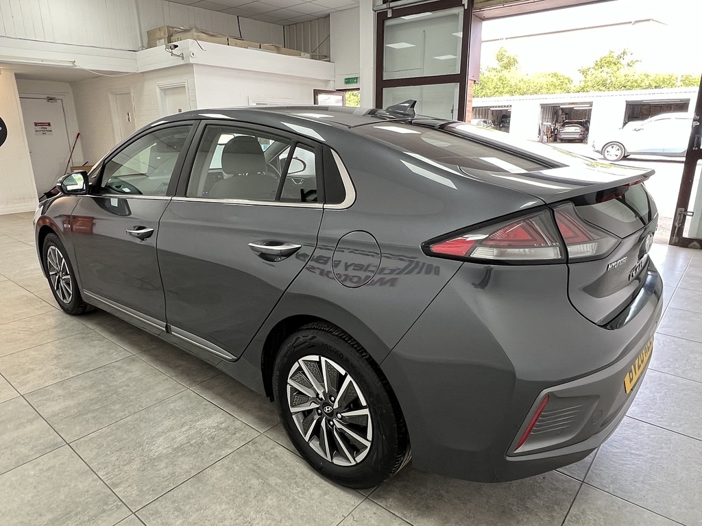 Hyundai Ioniq Premium Grey #5