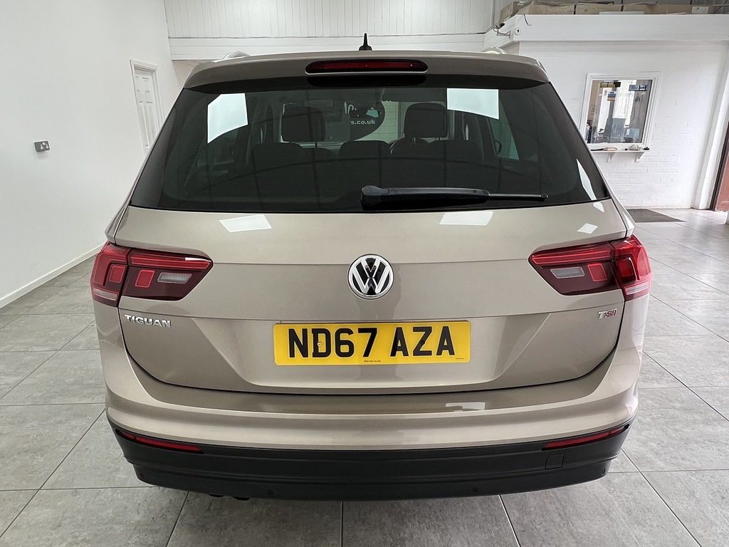 Volkswagen Tiguan Tsi Se Navigation Beige #4